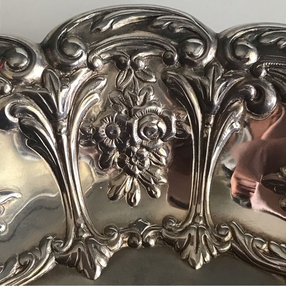 SHEFFIELD SILVER CO. "Royal Bouquet" 7" Silver Plate Round Candy Dish #1580 -USA - Picture 7 of 14